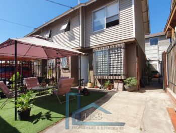 Cómoda Casa De Dos Pisos, Con Patio, Puente Alto Cómoda Casa De Dos Pisos, Con Patio, Puente Alto