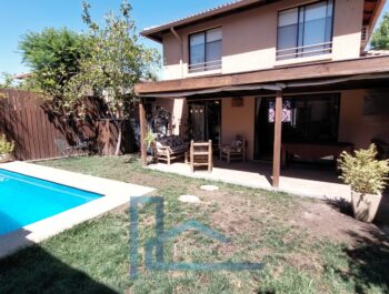 Venta Casa Peñalolén , Remodelada