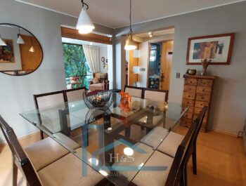 Vende Casa Aislada – En Condominio.