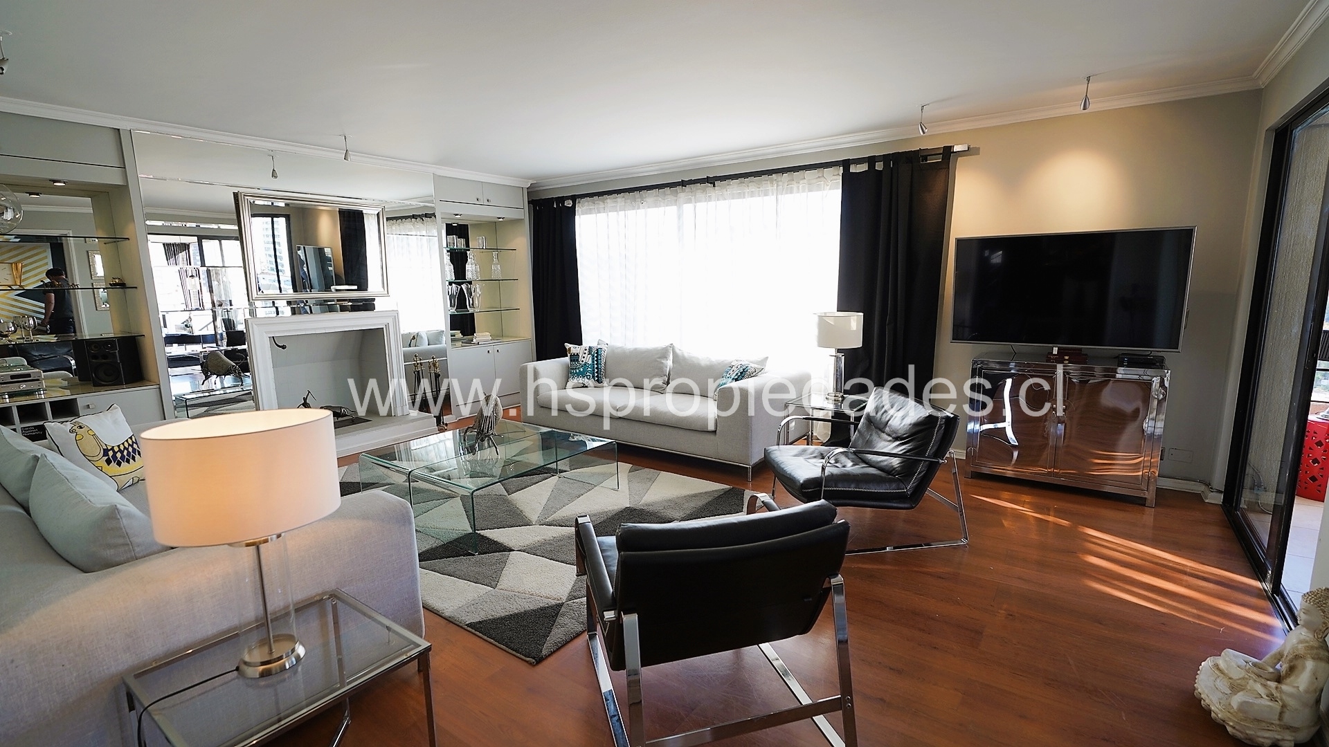 Hermoso Departamento Con Vista Periférica De Santiago.