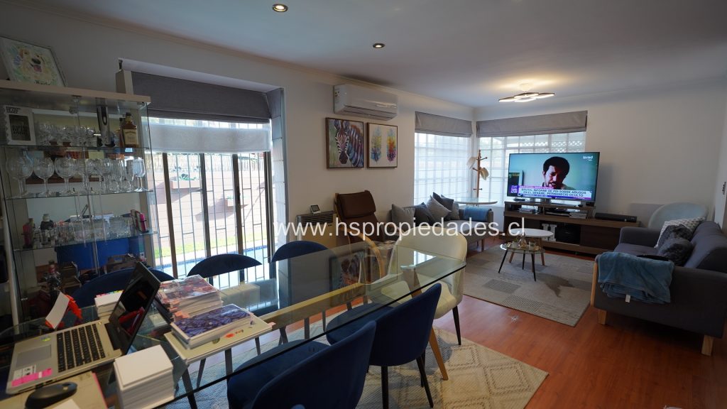 Excelente casa en La Reina